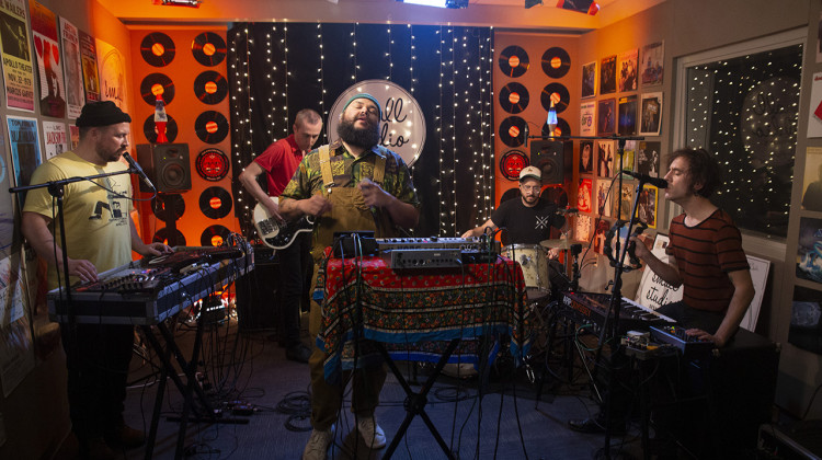 Michael Raintree plays at WFYI's Small Studio - Scott McAlister/WFYI