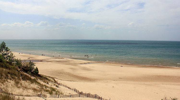 Indiana Dunes National Lakeshore along Lake Michigan. - Yinan Chen/CC-0