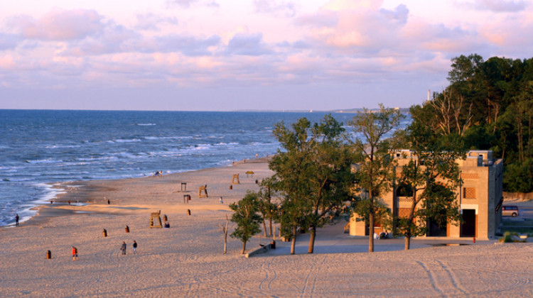 The Indiana Dunes Bathhouse and Pavilion on the Indiana Dunes National Lakeshore. - JoeyBLS/CC BY-SA 2.5