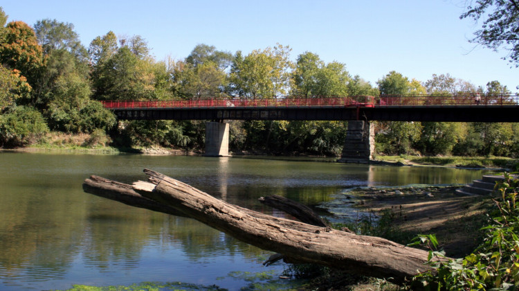 The White River from the Indianapolis Art Center's ArtsPark. Indiana has the most miles of rivers and streams deemed too polluted to swim in of any state. - Eric Schmuttenmaer/Wikimedia Commons