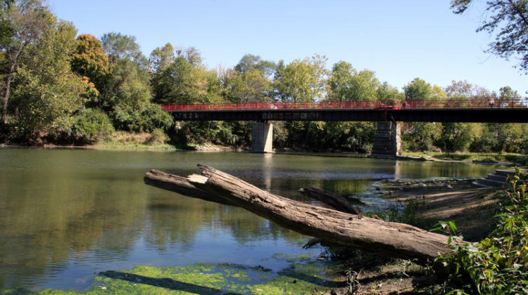 The White River from the Indianapolis Art Center's ArtsPark. In the future, the IFA says less surface water from sources like the White River will be withdrawn and more groundwater will be used, like from wells.  - Eric Schmuttenmaer/Wikimedia Commons