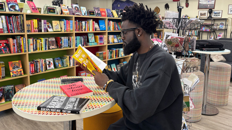 Third annual 'Indy Indie Book Crawl' aims to bring new readers into local bookstores