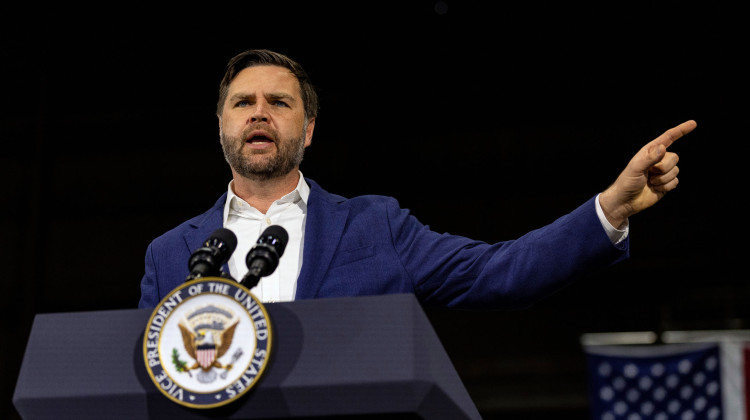 JD Vance to meet with Gov. Braun amid national redistricting push