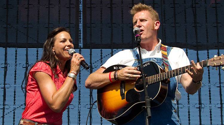 Hoosier Country Artist And Her Husband Receive Grammy Nomination