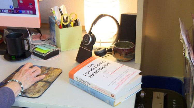 Linda Brown has run support groups for people with unseen illness. When she heard the list of symptoms for people experiencing Long COVID, she thought they sounded similar to those listed by people living with ME/CFS (chronic fatigue). - WTIU News, Bente Bouthier