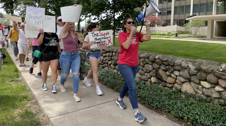 March for Our Lives rallies in Indy, South Bend call for gun violence prevention