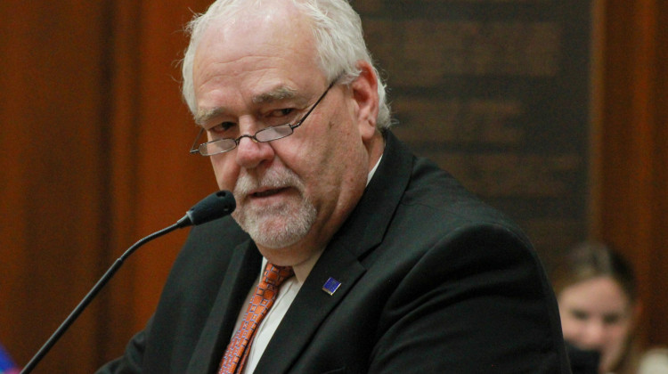 Indiana lawmakers begin to explore artificial intelligence, its use in government