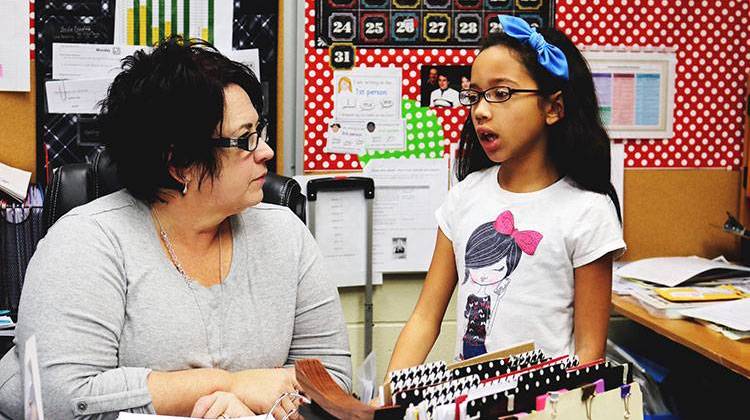 Karen Mengle answers a question from fourth grade student Myzshia. - Shelby Mullis/TheStatehouseFile.com