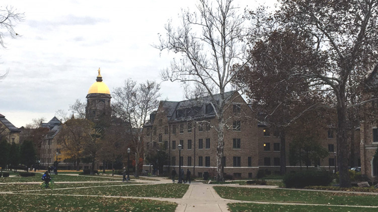 Notre Dame requiring booster shots for all faculty and staff