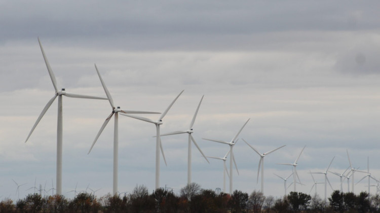 Bill to study solar panel, wind turbine recycling passes Indiana House