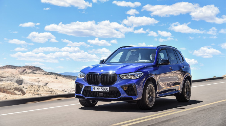 2020 BMW X5 M Is Like Barrel-rolling A Jetliner