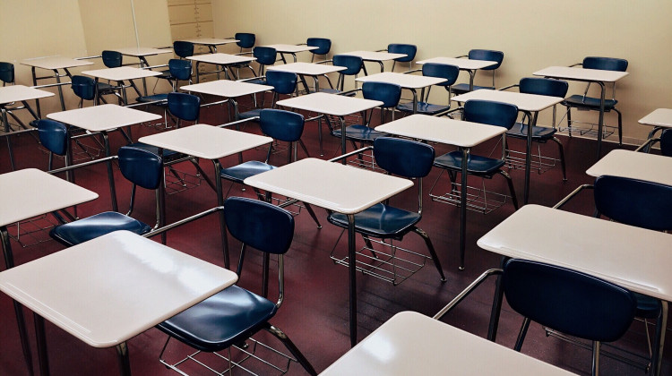 4 staff leave Indianapolis-area school where kid ate vomit