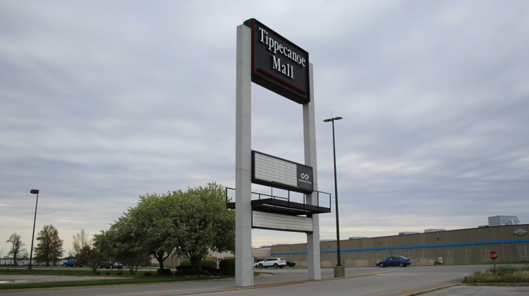Tippecanoe Mall owned and operated by Simon Property Group. The company is reportedly in talks with Amazon to fill vacant department store space with warehouses. - FILE PHOTO: Emilie Syberg/WBAA