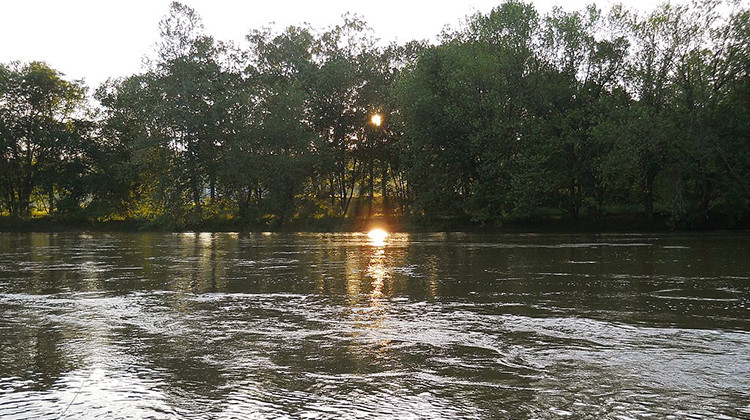 Sunset over the White River. - emu4286/CC-BY-3.0