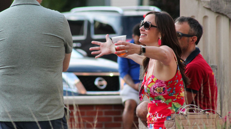 Hoosiers do not speak to their neighbors often, new survey shows