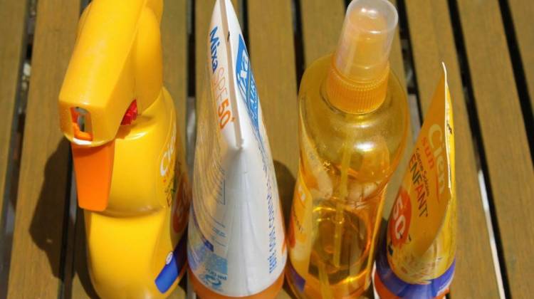 Lawmaker Proposes Change to Legalize Sunscreen In Schools
