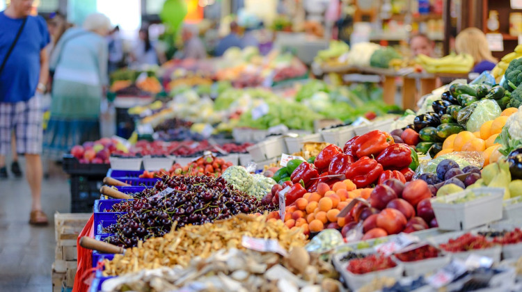 Hoosiers can expect slightly cheaper grocery staples ahead of the Fourth of July