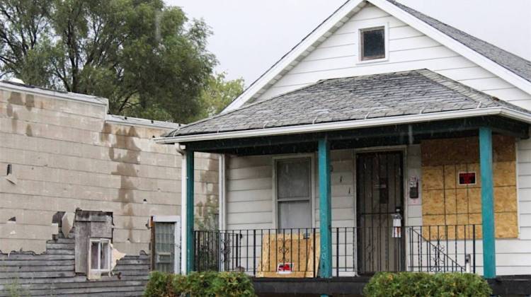 Many houses inside the EPAâ€™s East Chicago Superfund site are vacant and boarded up. - Annie Ropeik/IPBS