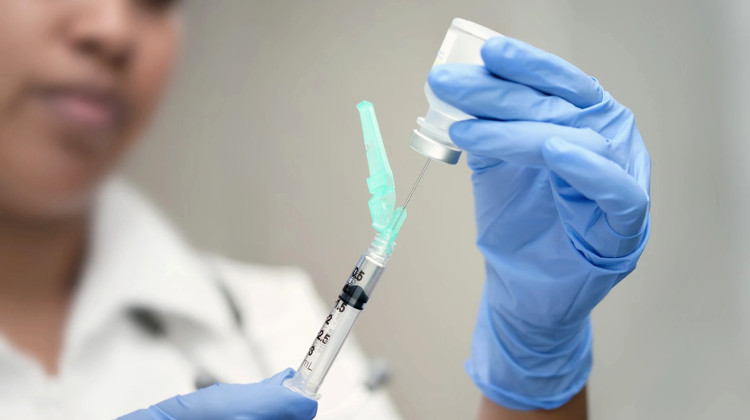 Can you get a COVID-19 vaccine this season? Health experts say federal guidance is causing confusion