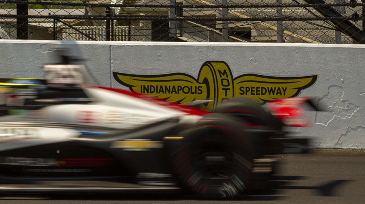 Palou's record run earns Ganassi third straight Indy 500 pole