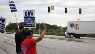 National UAW Strike Against GM Continues Into Third Week Including Four Indiana Facilities