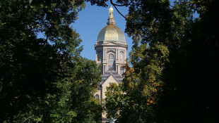 Notre Dame Cancels In-Person Classes For 2 Weeks After COVID-19 Spike
