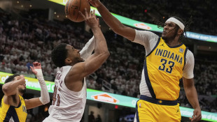 Haliburton's 3-pointer with 1.1 seconds left gives Pacers a win over Cavs and 2-0 series lead