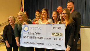 This Indianapolis 2nd grade teacher won a $25,000 national award