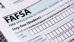 Students skipping FAFSA thought they wouldn't get aid. Experts say they're wrong