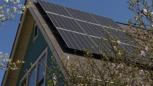 Indiana solar businesses booming as people rush to claim home solar tax credit before it expires