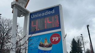Gas hits $4 a gallon across Indiana