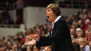 Pat Summitt, Legendary Tennessee Basketball Coach, Dies At 64