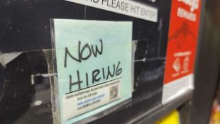 Indiana’s labor market still 'astonishingly healthy' despite warning signs in new employment data