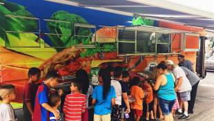 IPS Brings 'Café' To Far West Side Students