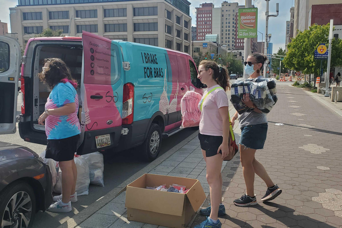 Vangina Tour Stops In Indiana, Distributes Essentials, Hygiene Products To  Those In Need