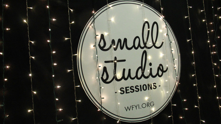 Small Studios Sessions Live